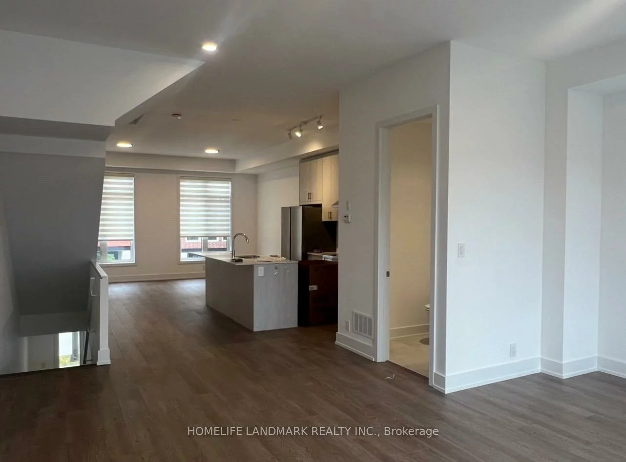 2, Chestnut, Rural Aurora, Aurora