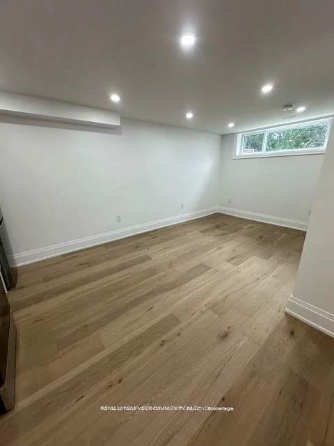 12, Kemano, Aurora Heights, Aurora