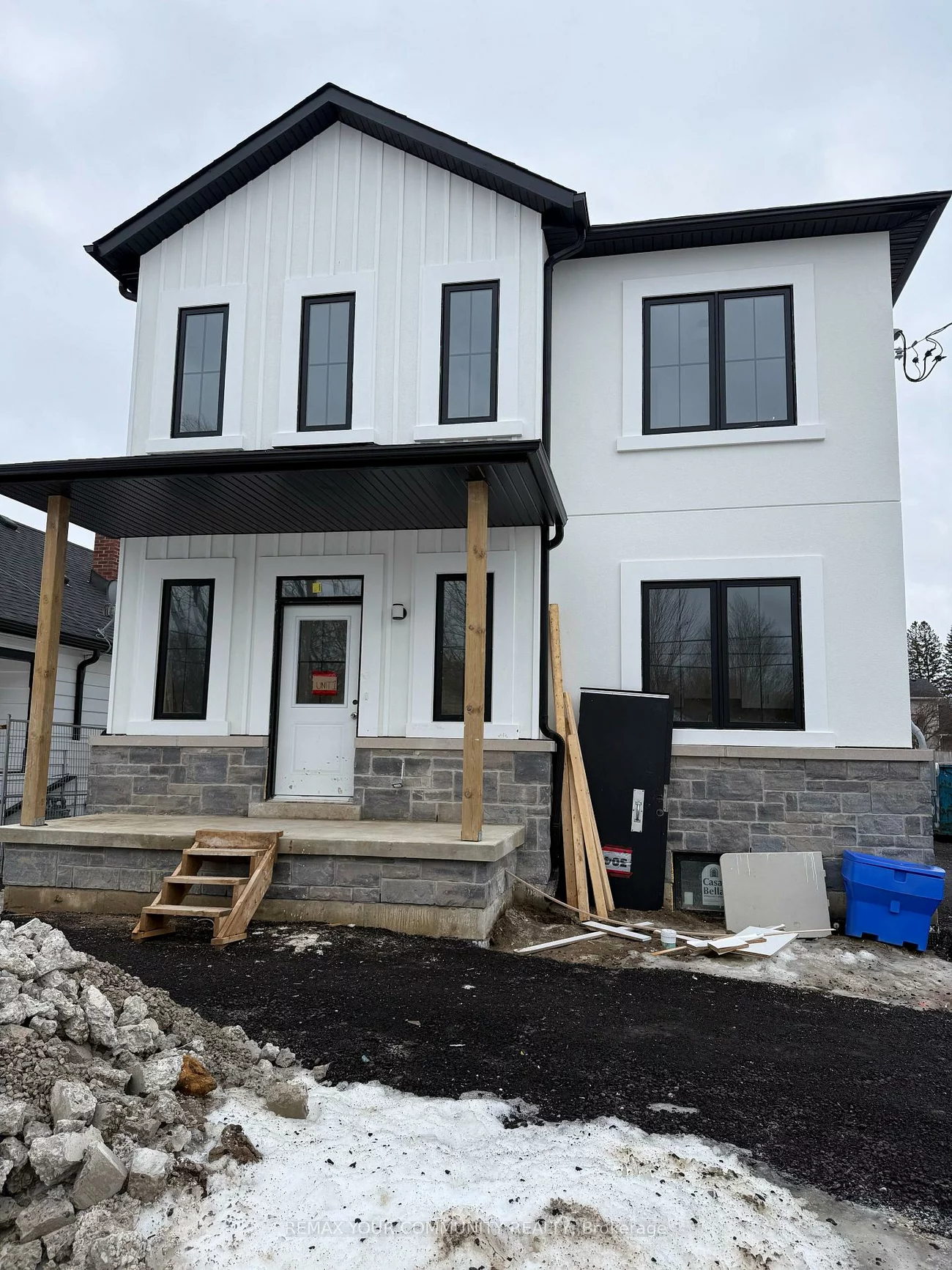 19, Cousins, Aurora Village, Aurora