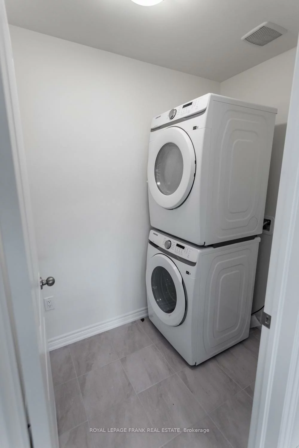 26, Gunton, Bayview Northeast, Aurora