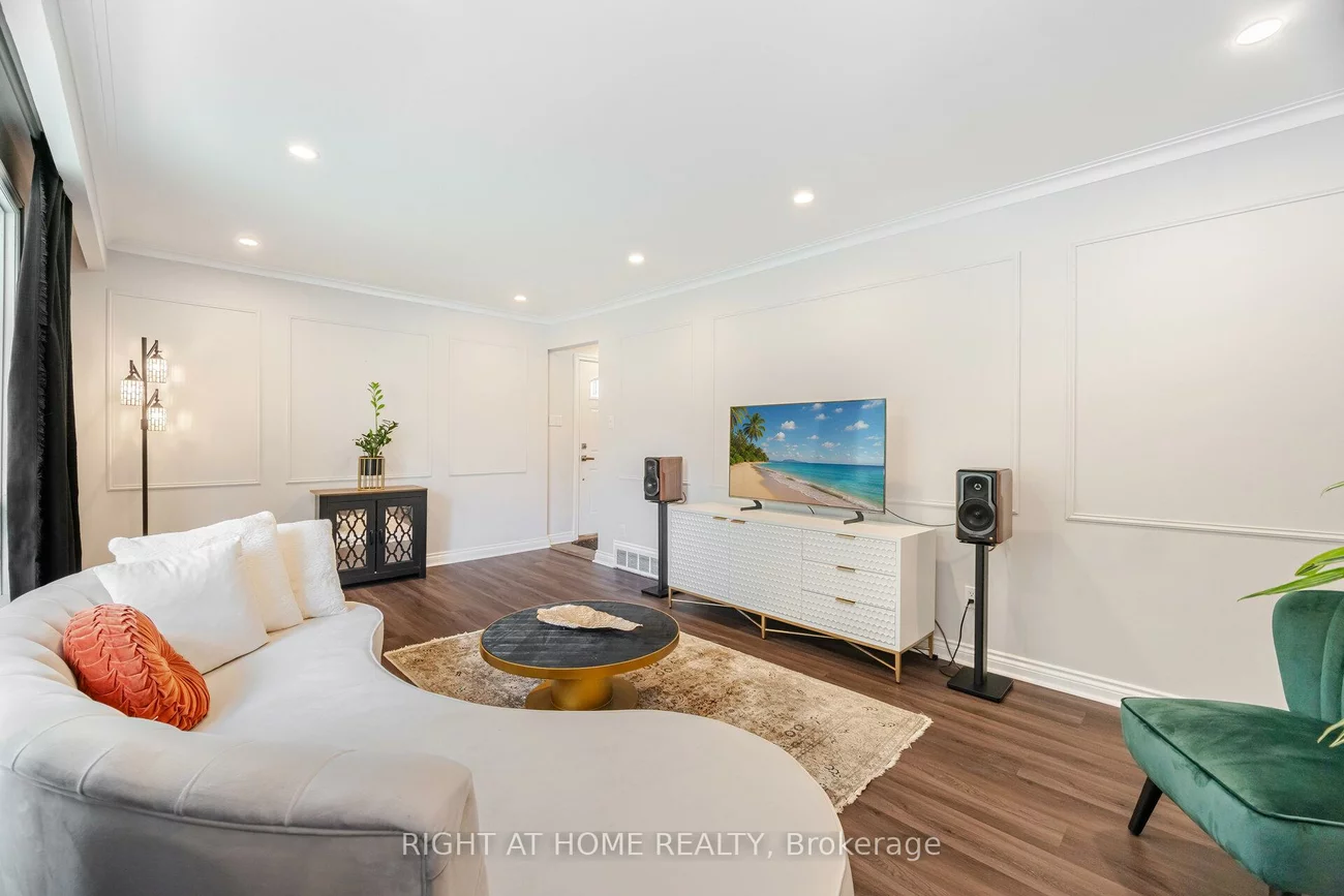 15, Kemano, Aurora Heights, Aurora