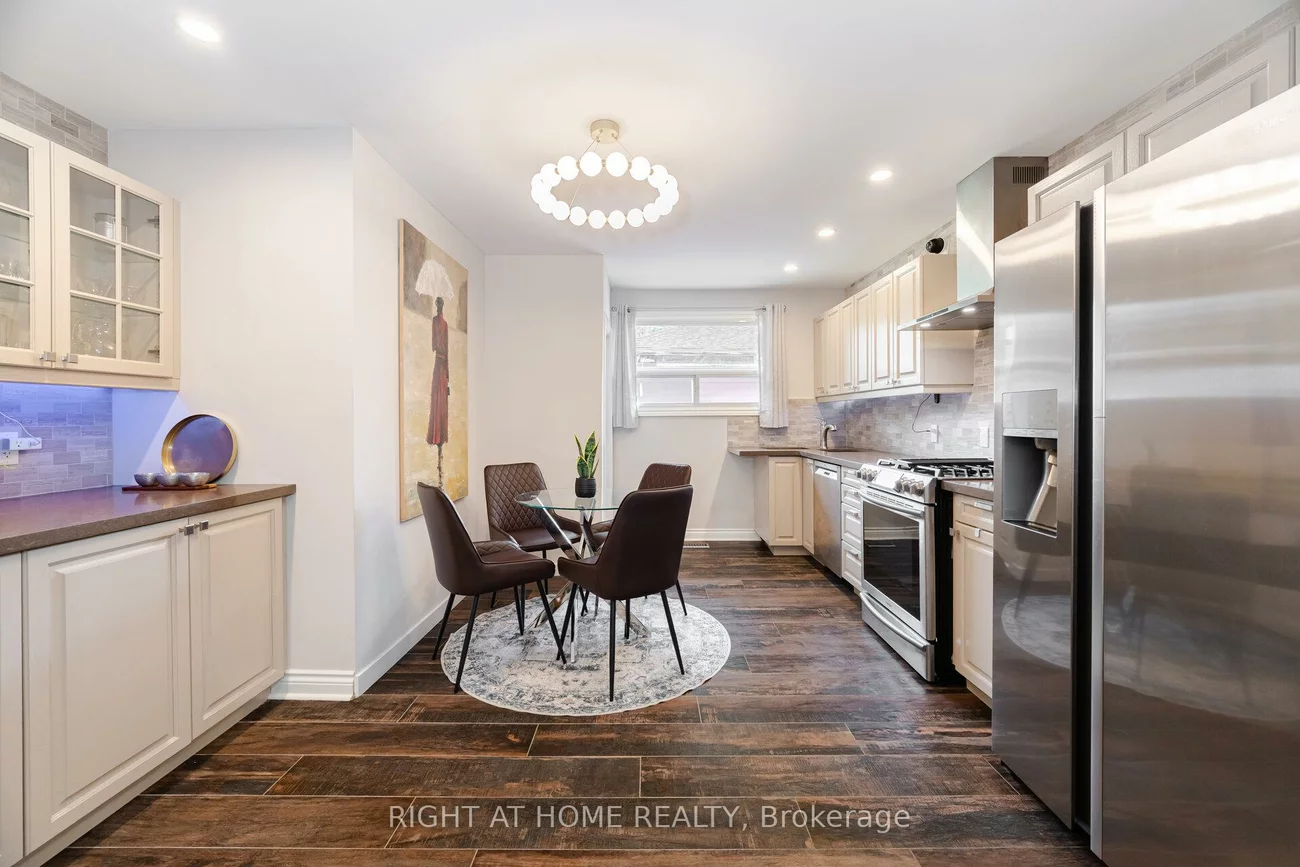 15, Kemano, Aurora Heights, Aurora