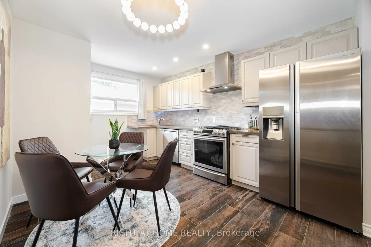 15, Kemano, Aurora Heights, Aurora