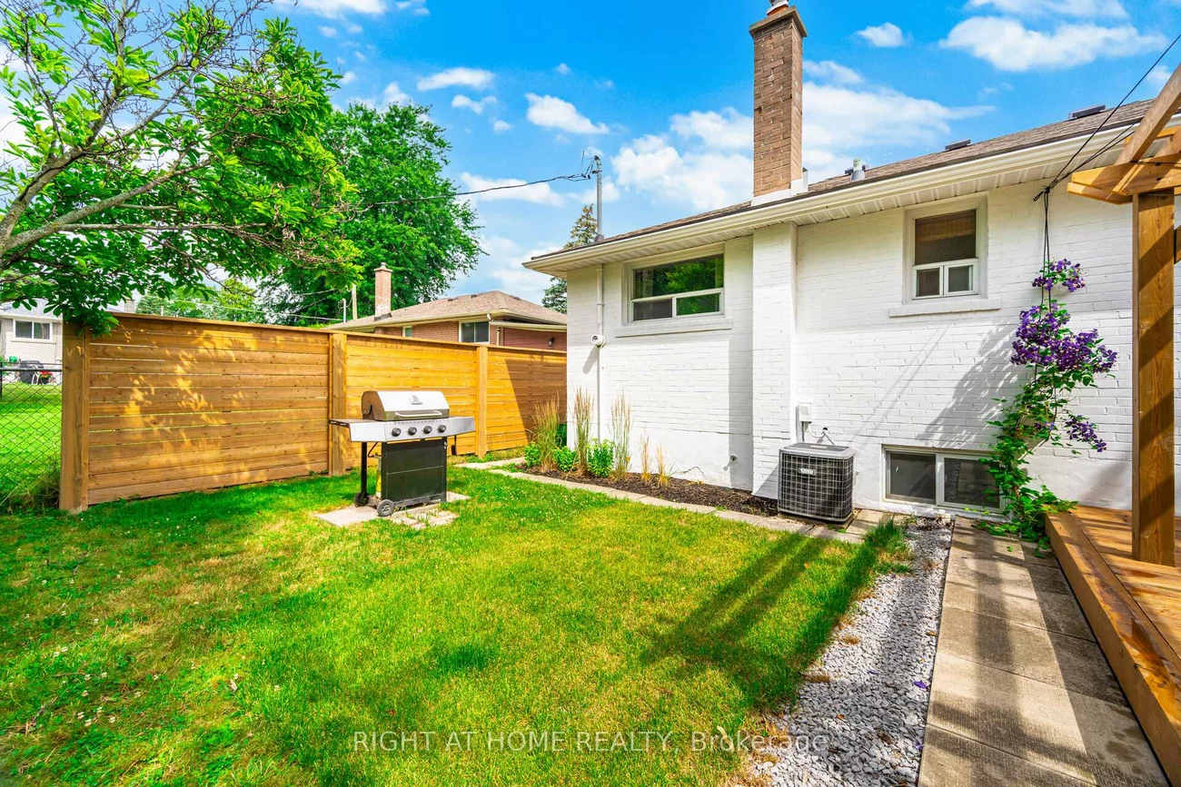 15, Kemano, Aurora Heights, Aurora