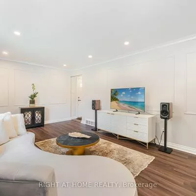 15, Kemano, Aurora Heights, Aurora