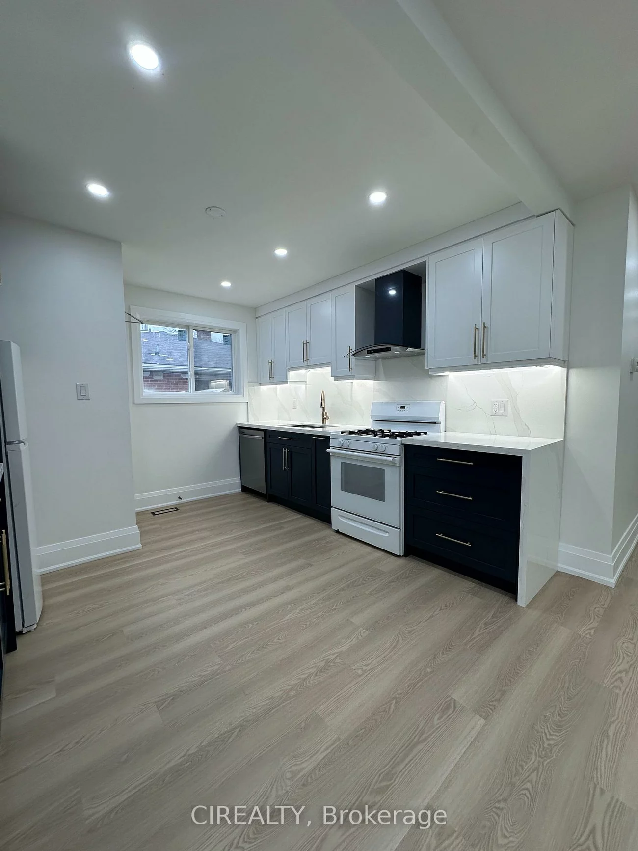 31, Bailey, Aurora Highlands, Aurora