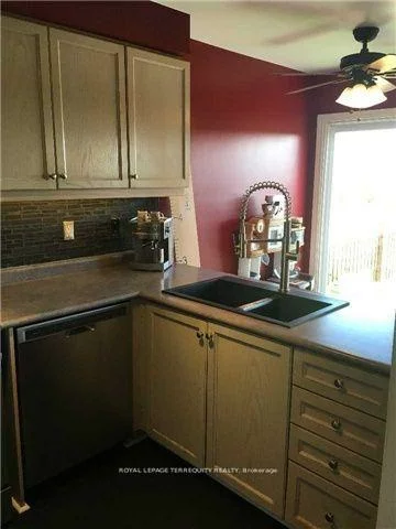 284, Pinnacle, Bayview Wellington, Aurora