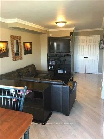 284, Pinnacle, Bayview Wellington, Aurora