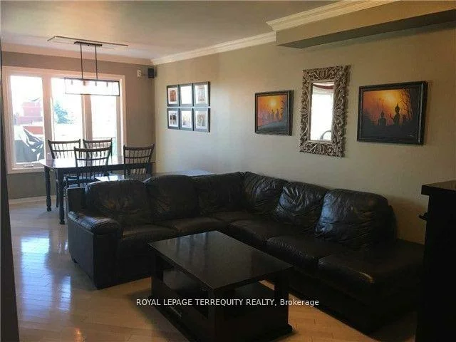 284, Pinnacle, Bayview Wellington, Aurora