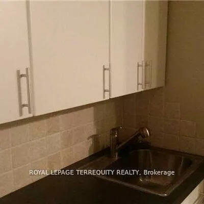 284, Pinnacle, Bayview Wellington, Aurora