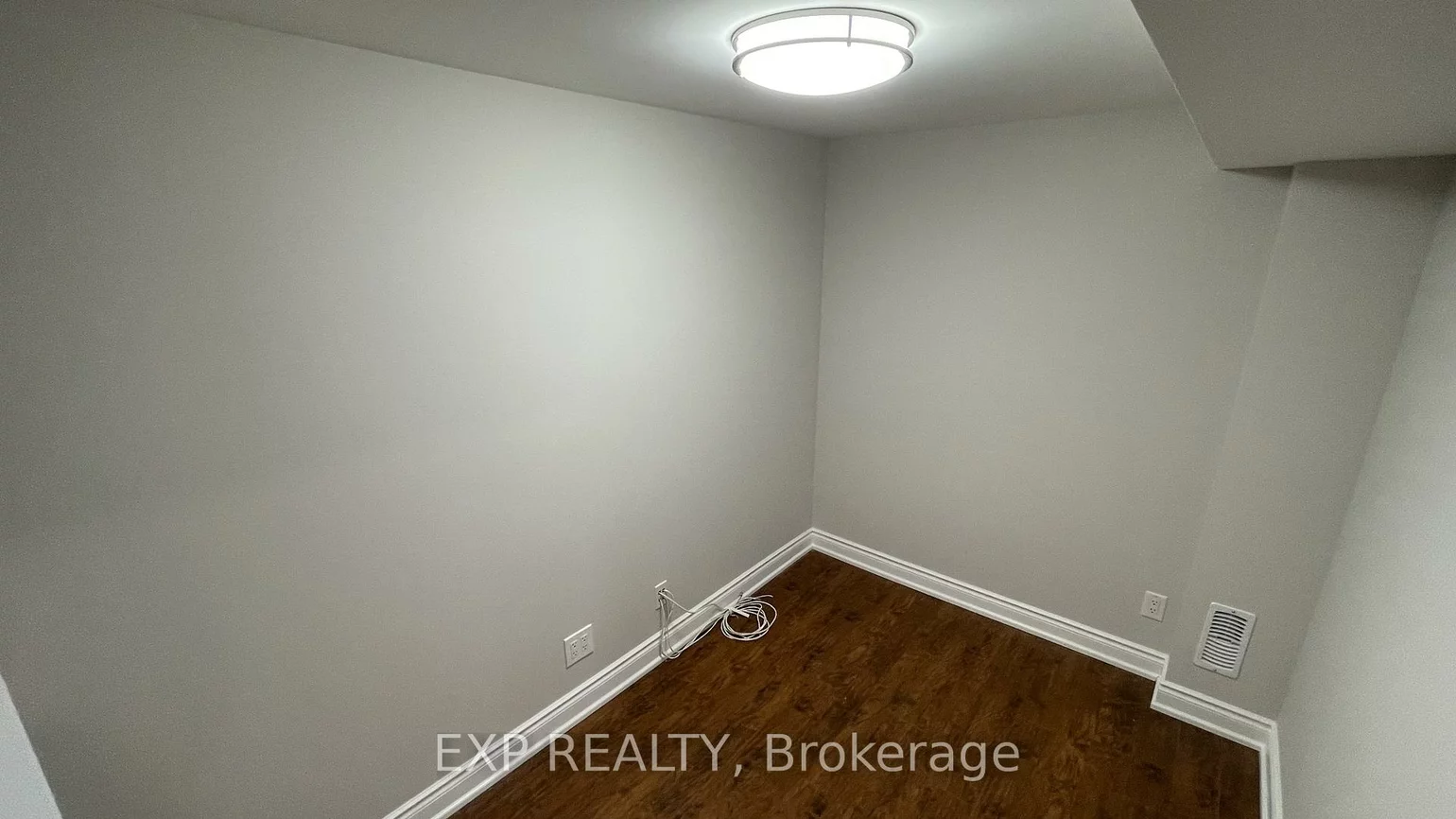 94, Lensmith, Aurora Highlands, Aurora