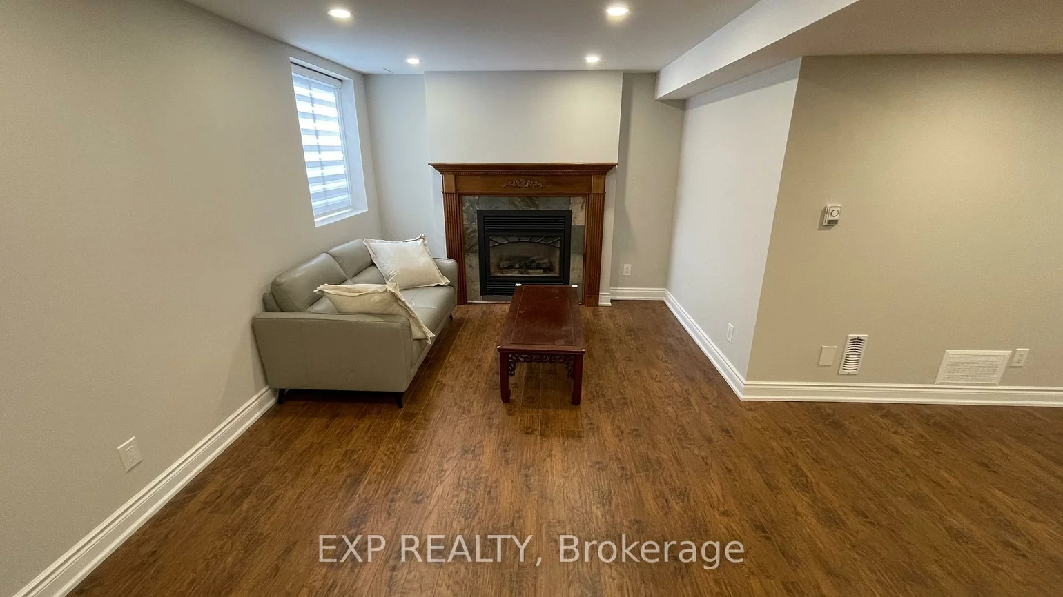 94, Lensmith, Aurora Highlands, Aurora