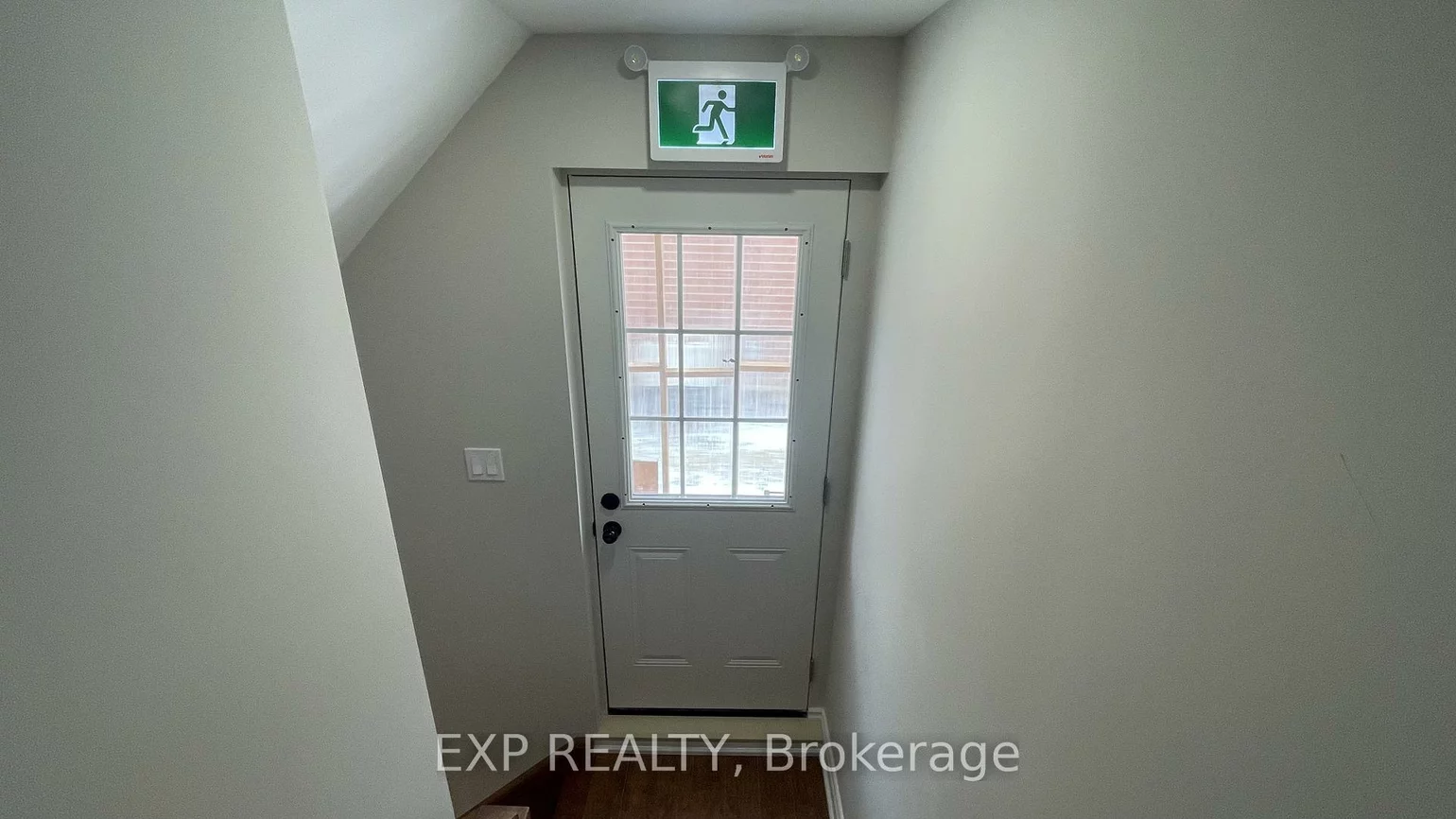 94, Lensmith, Aurora Highlands, Aurora