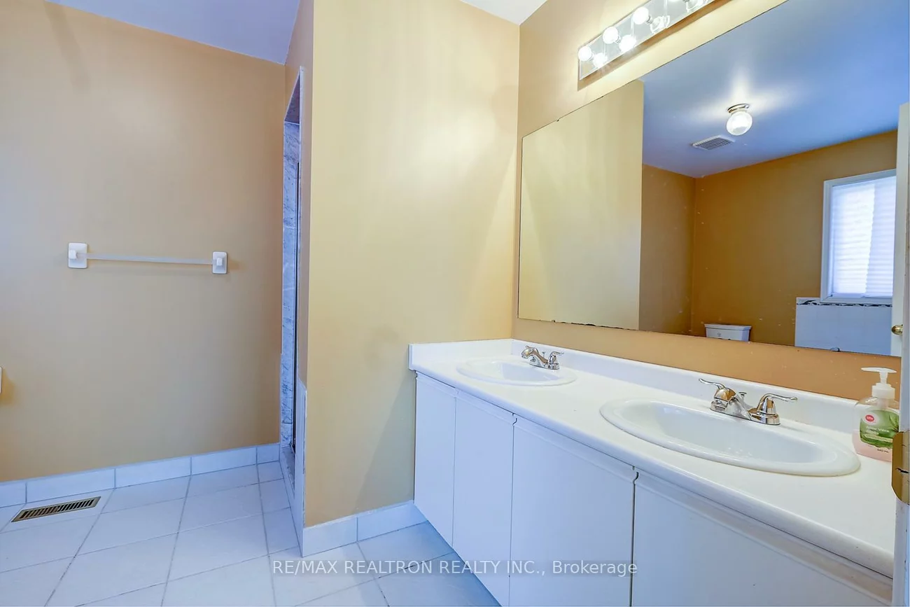 10, Chiswick, Aurora Highlands, Aurora