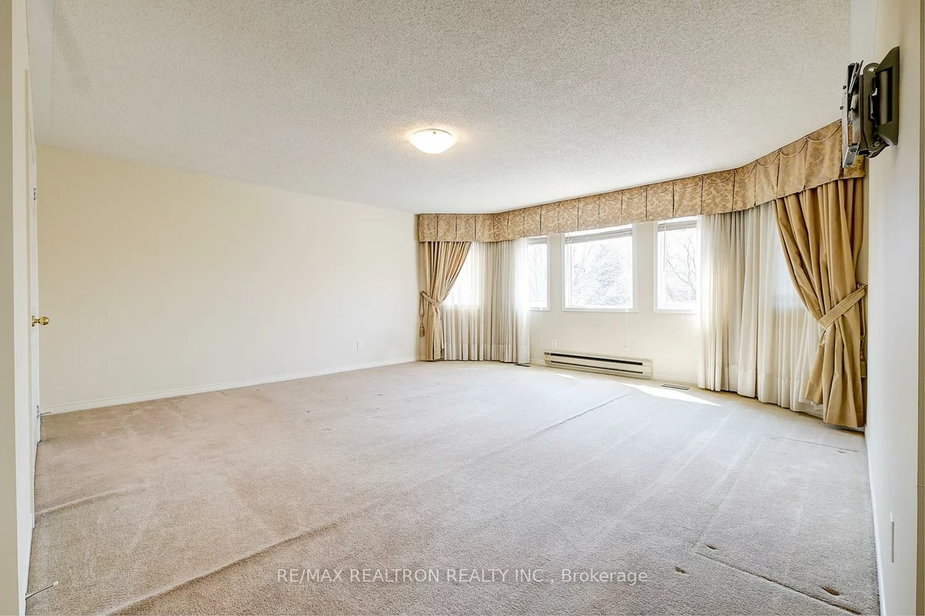 10, Chiswick, Aurora Highlands, Aurora