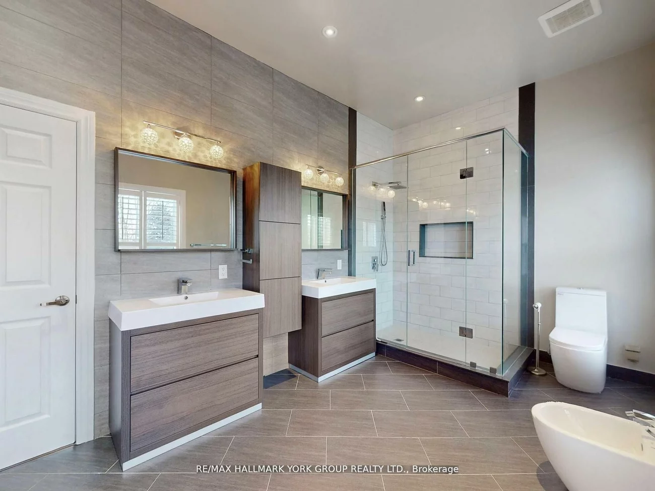 139, John West, Bayview Wellington, Aurora