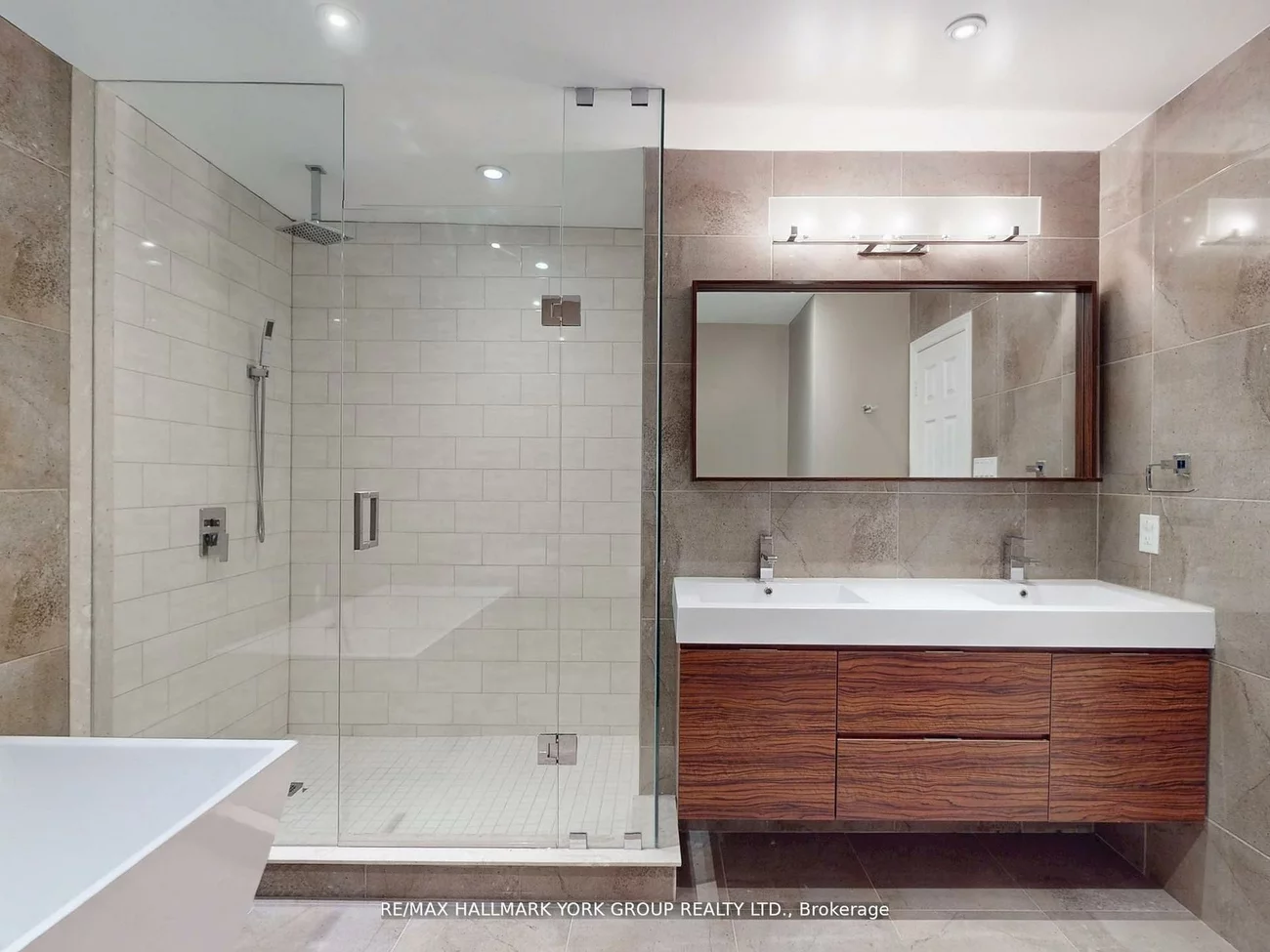 139, John West, Bayview Wellington, Aurora