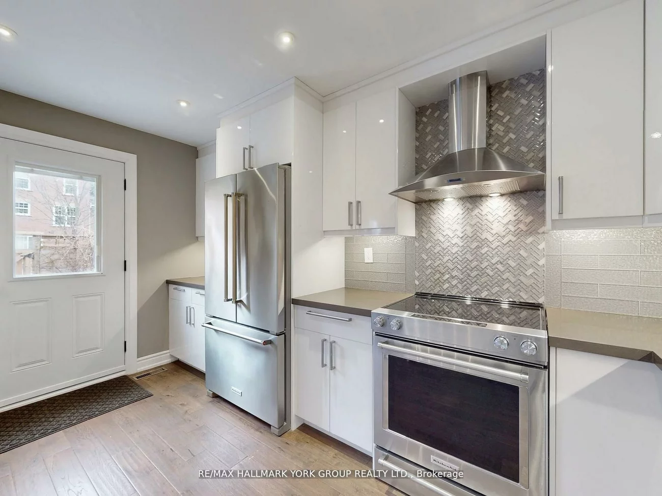 139, John West, Bayview Wellington, Aurora