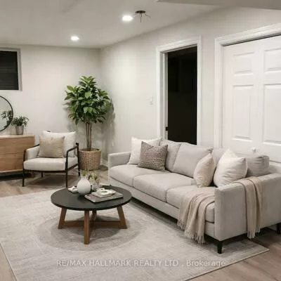 52, Nisbet, Aurora Highlands, Aurora