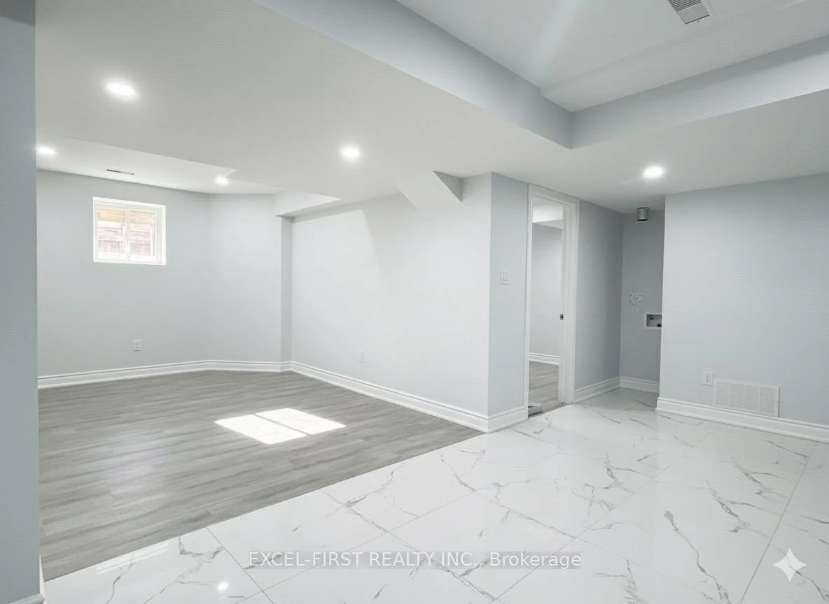 31, Ames, Bayview Northeast, Aurora