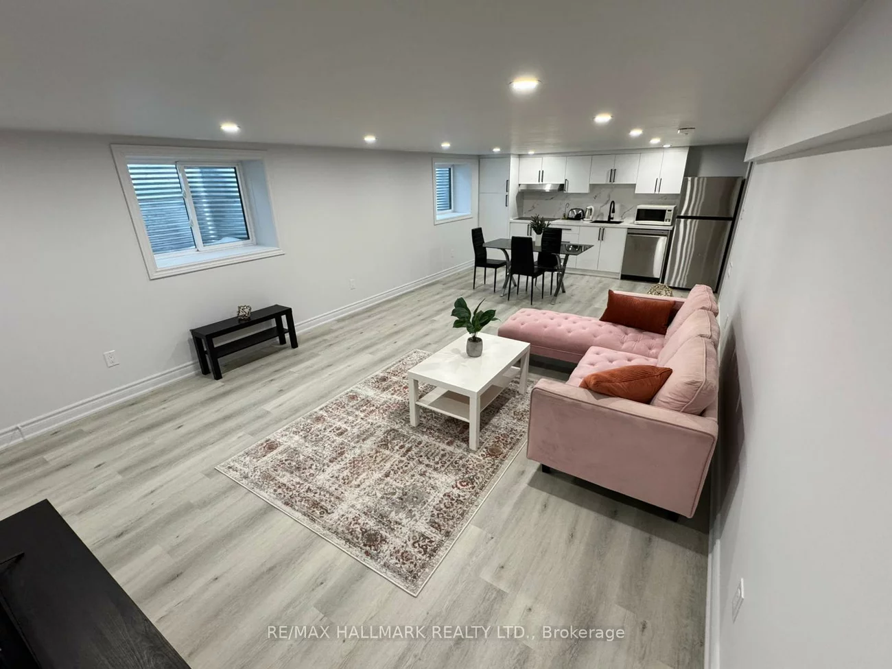 25B, Knowles, Aurora Highlands, Aurora