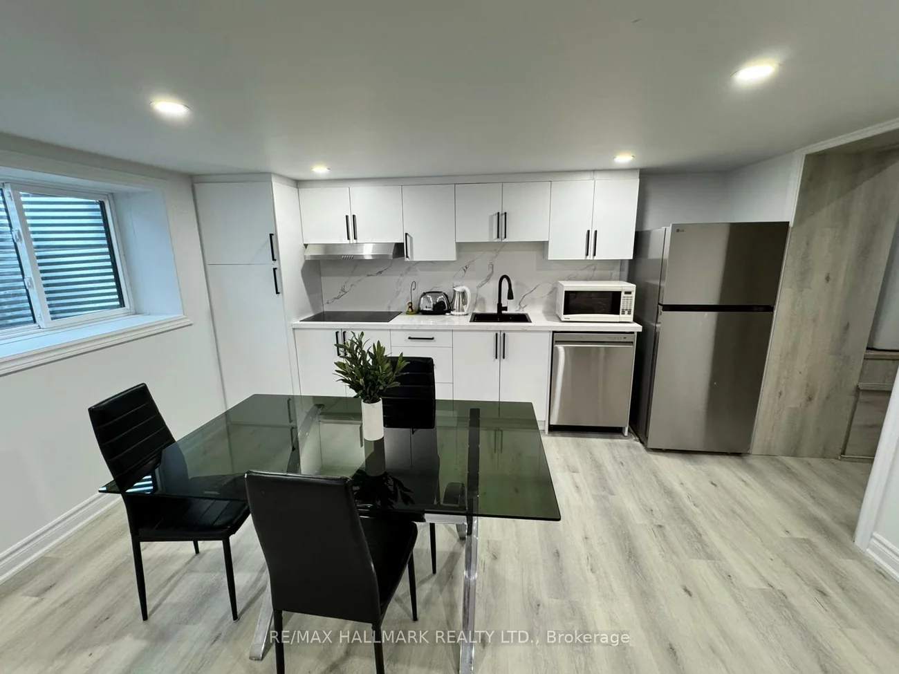 25B, Knowles, Aurora Highlands, Aurora