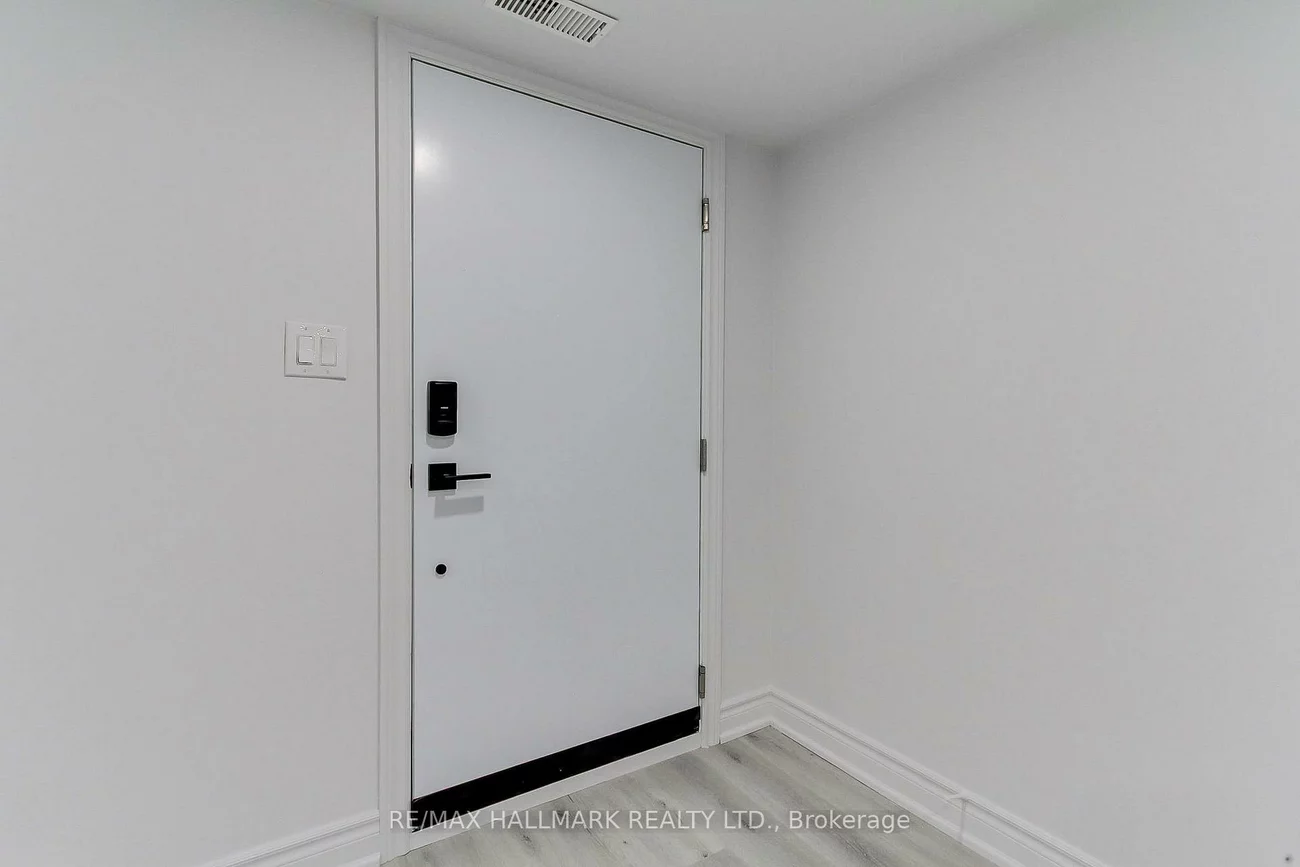 25B, Knowles, Aurora Highlands, Aurora