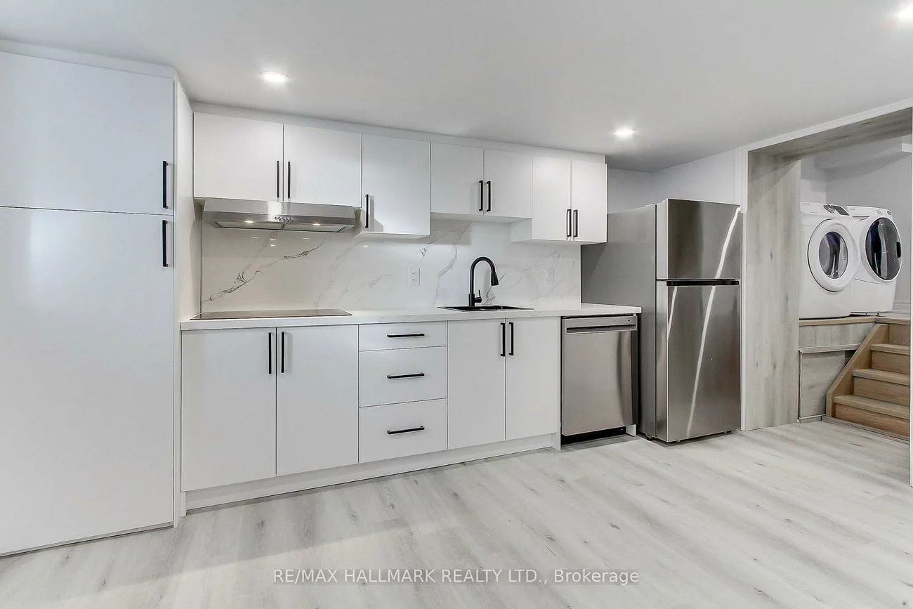 25B, Knowles, Aurora Highlands, Aurora