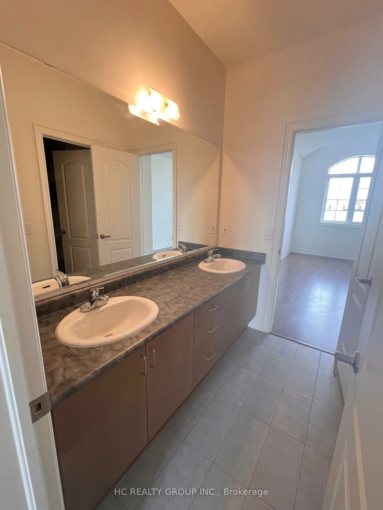 8, Crane, Rural Aurora, Aurora