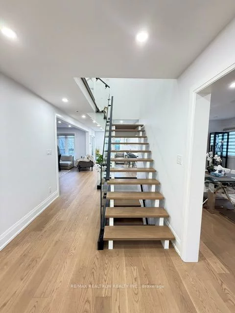 35, Hammond, Aurora Heights, Aurora