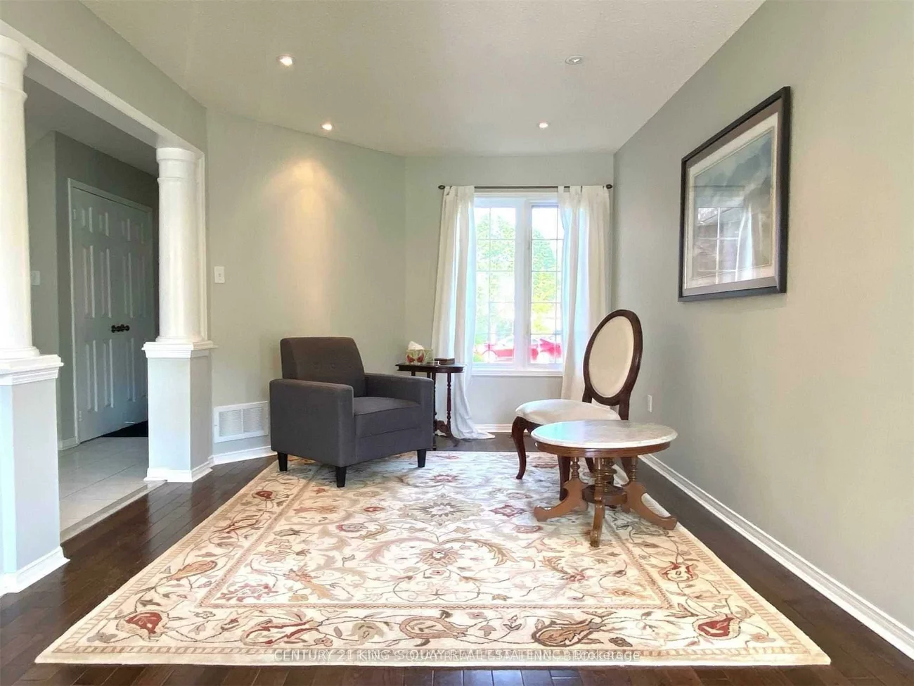 22, Rush, Bayview Wellington, Aurora