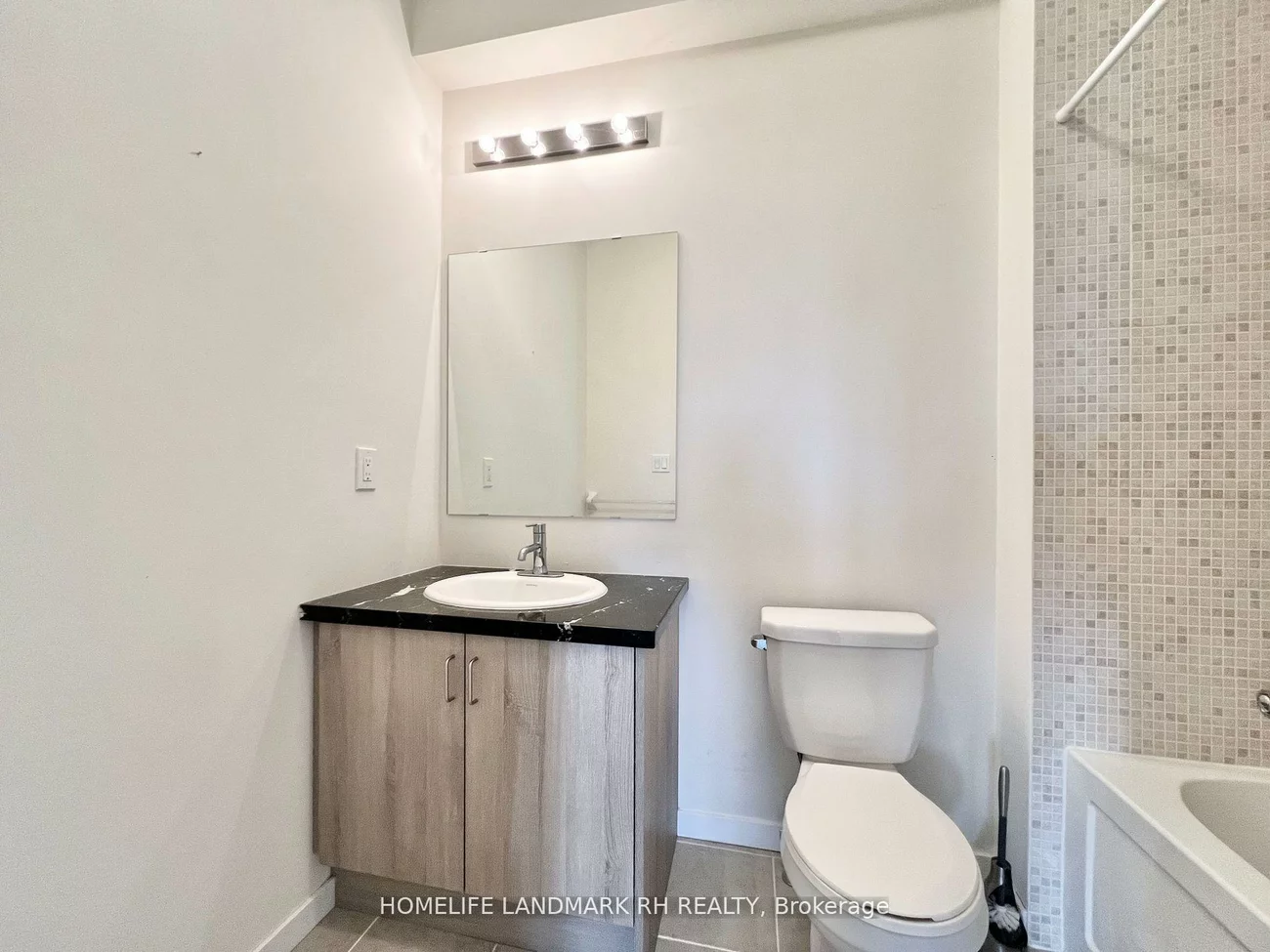 28, Elyse, Bayview Northeast, Aurora