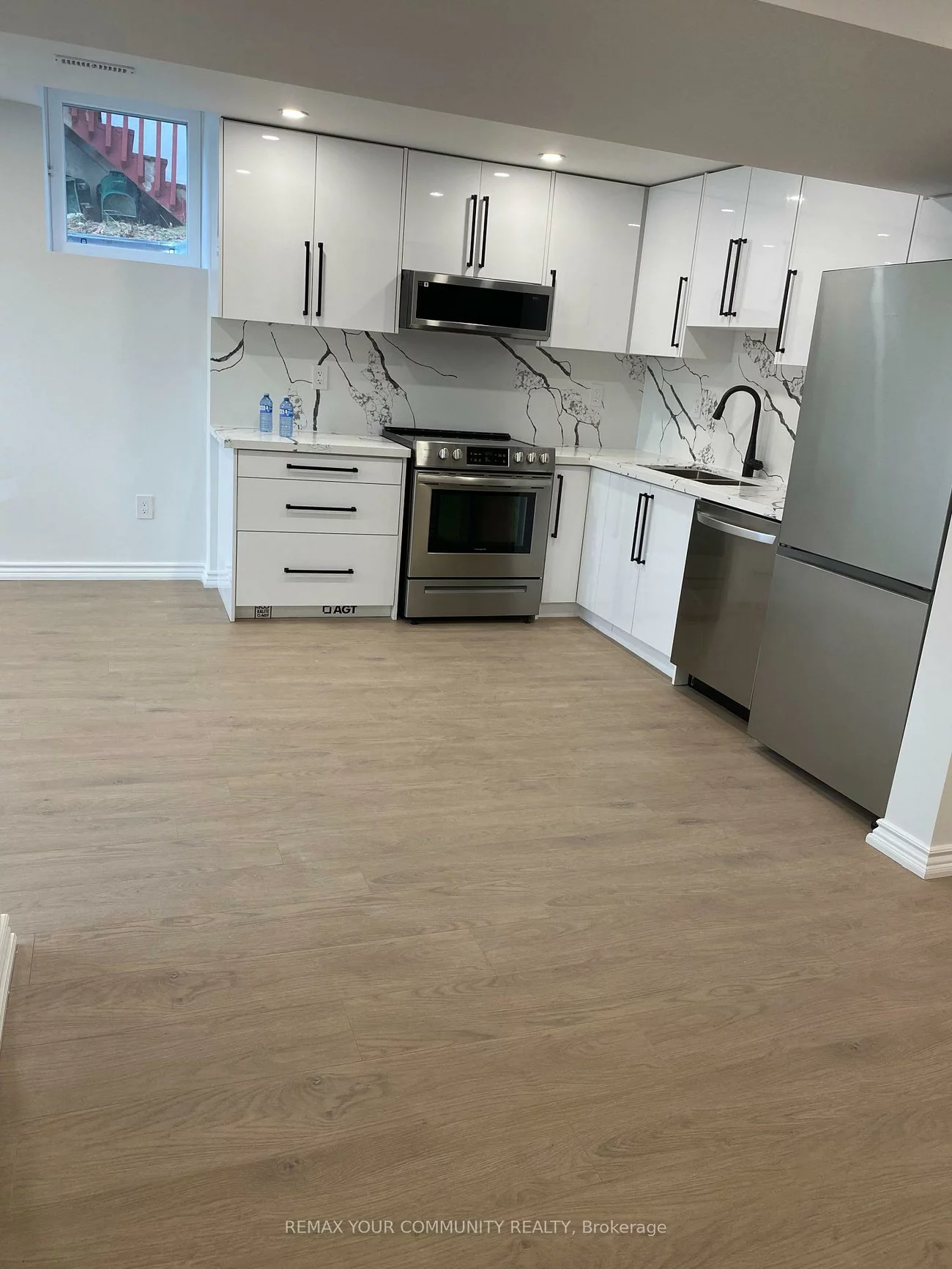 134 B, Kemano, Aurora Heights, Aurora