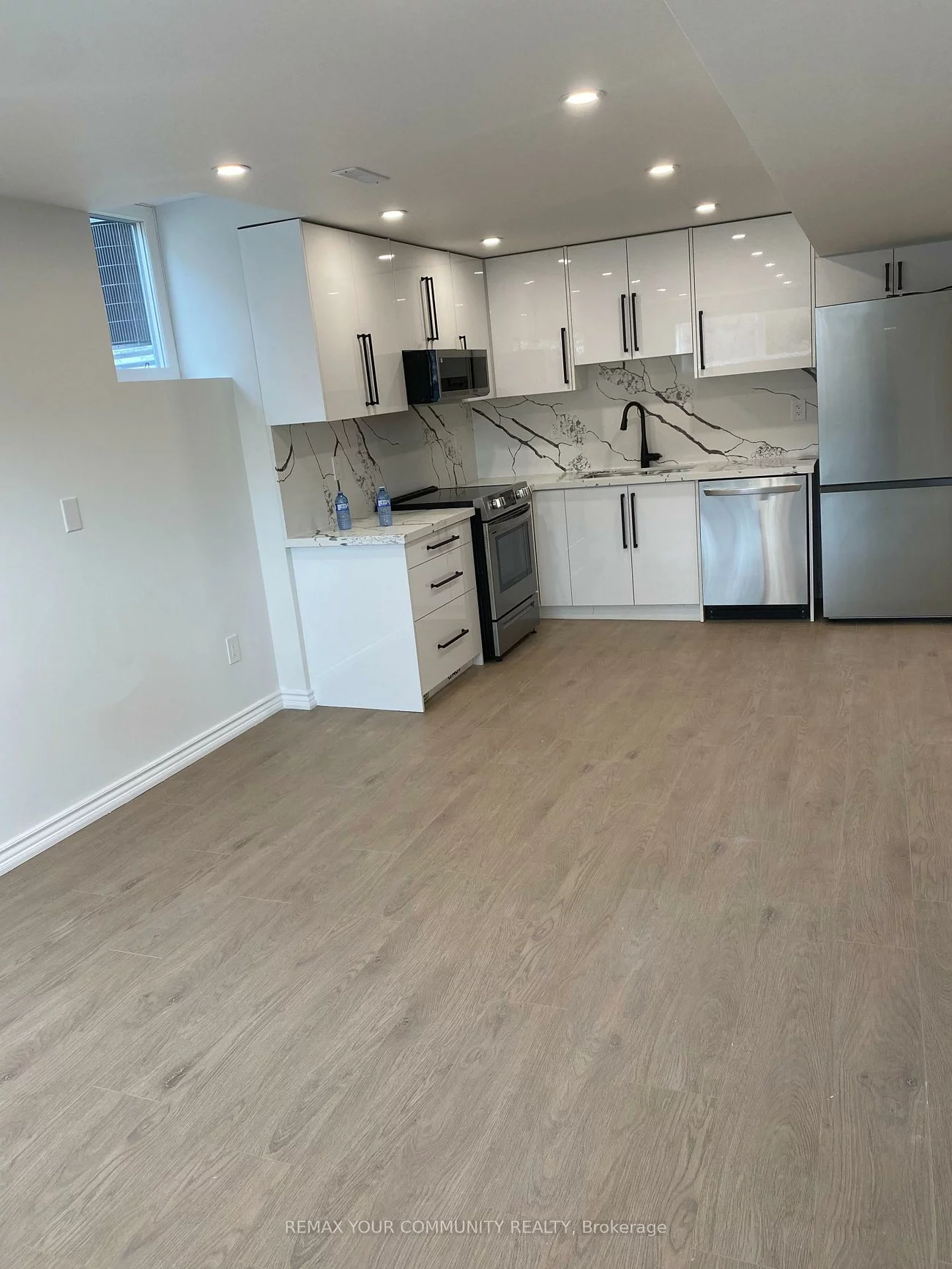 134 B, Kemano, Aurora Heights, Aurora