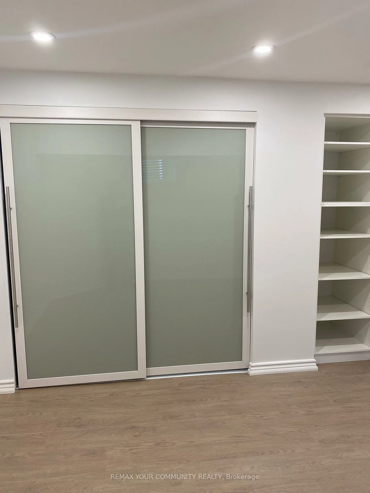 134 B, Kemano, Aurora Heights, Aurora