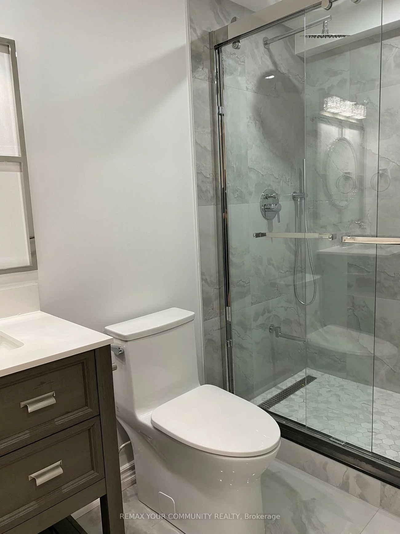 134 B, Kemano, Aurora Heights, Aurora