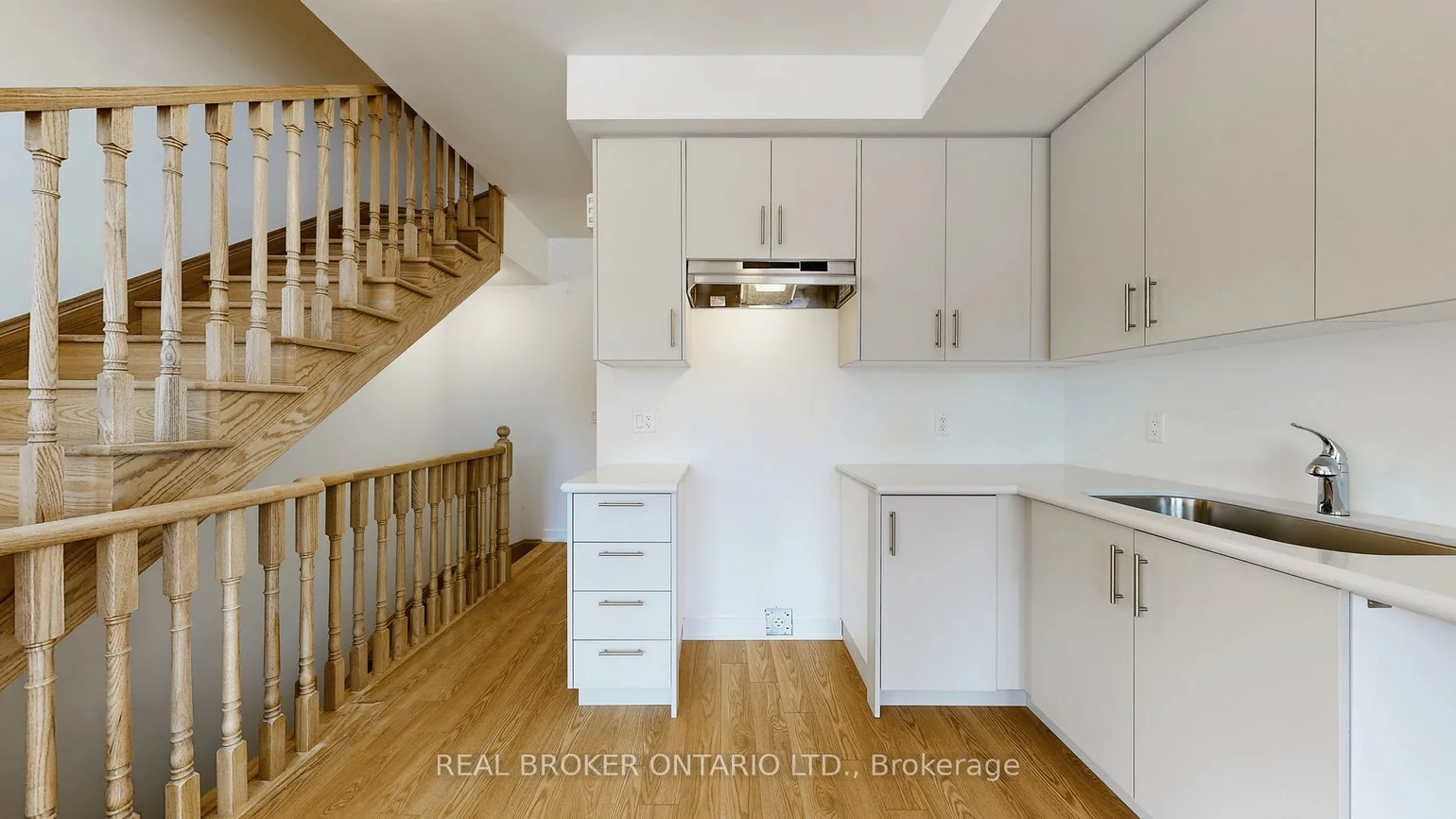 15100, Yonge, Aurora Village, Aurora