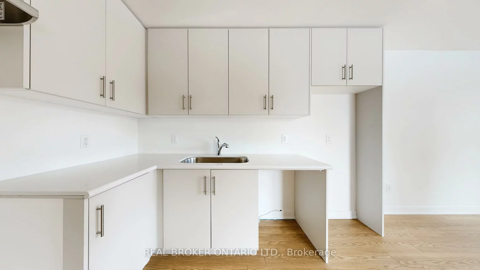 15100, Yonge, Aurora Village, Aurora
