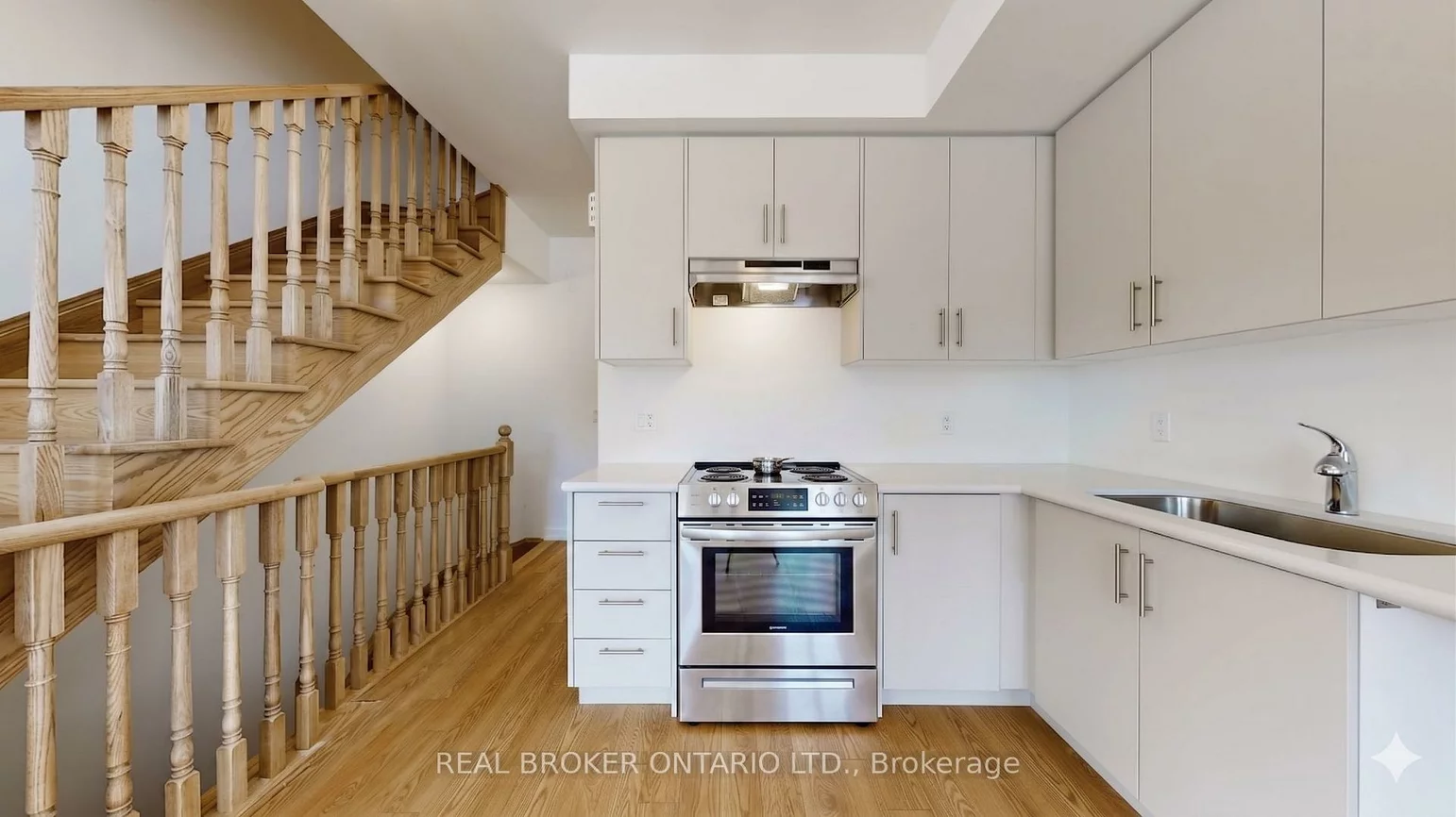 15100, Yonge, Aurora Village, Aurora