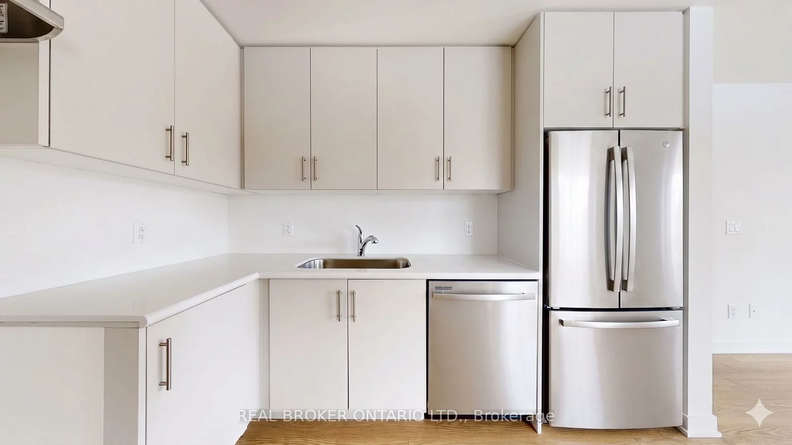 15100, Yonge, Aurora Village, Aurora