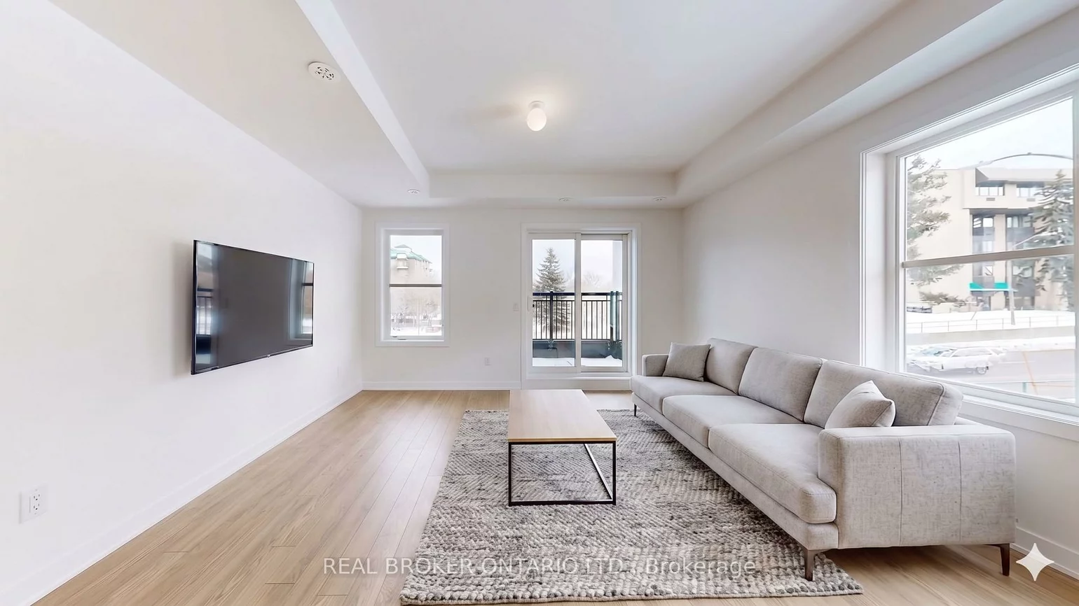 15100, Yonge, Aurora Village, Aurora