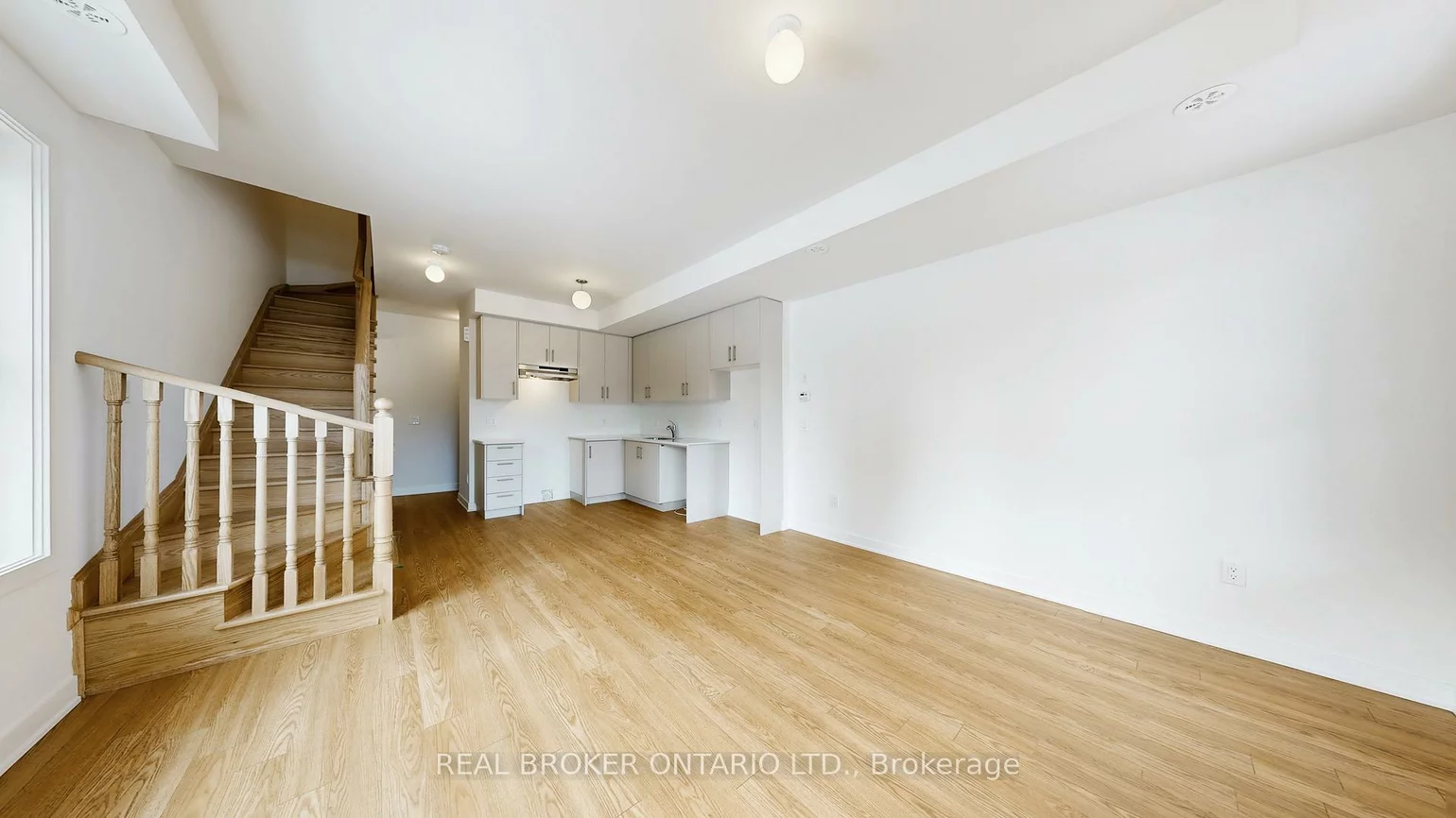 15100, Yonge, Aurora Village, Aurora