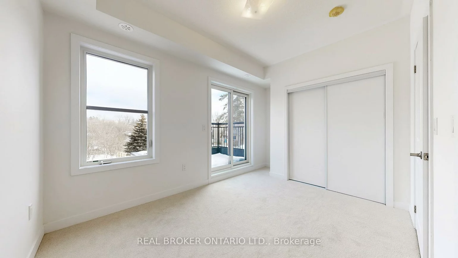 15100, Yonge, Aurora Village, Aurora