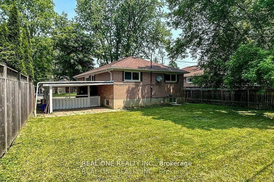 105 ( Main ), Aurora Heights, Aurora Heights, Aurora