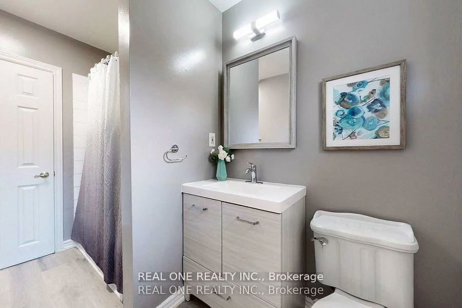 105 ( Main ), Aurora Heights, Aurora Heights, Aurora