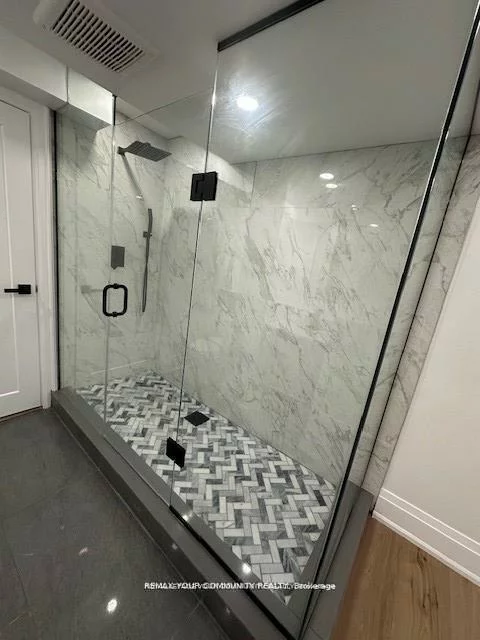 12, Kemano, Aurora Heights, Aurora