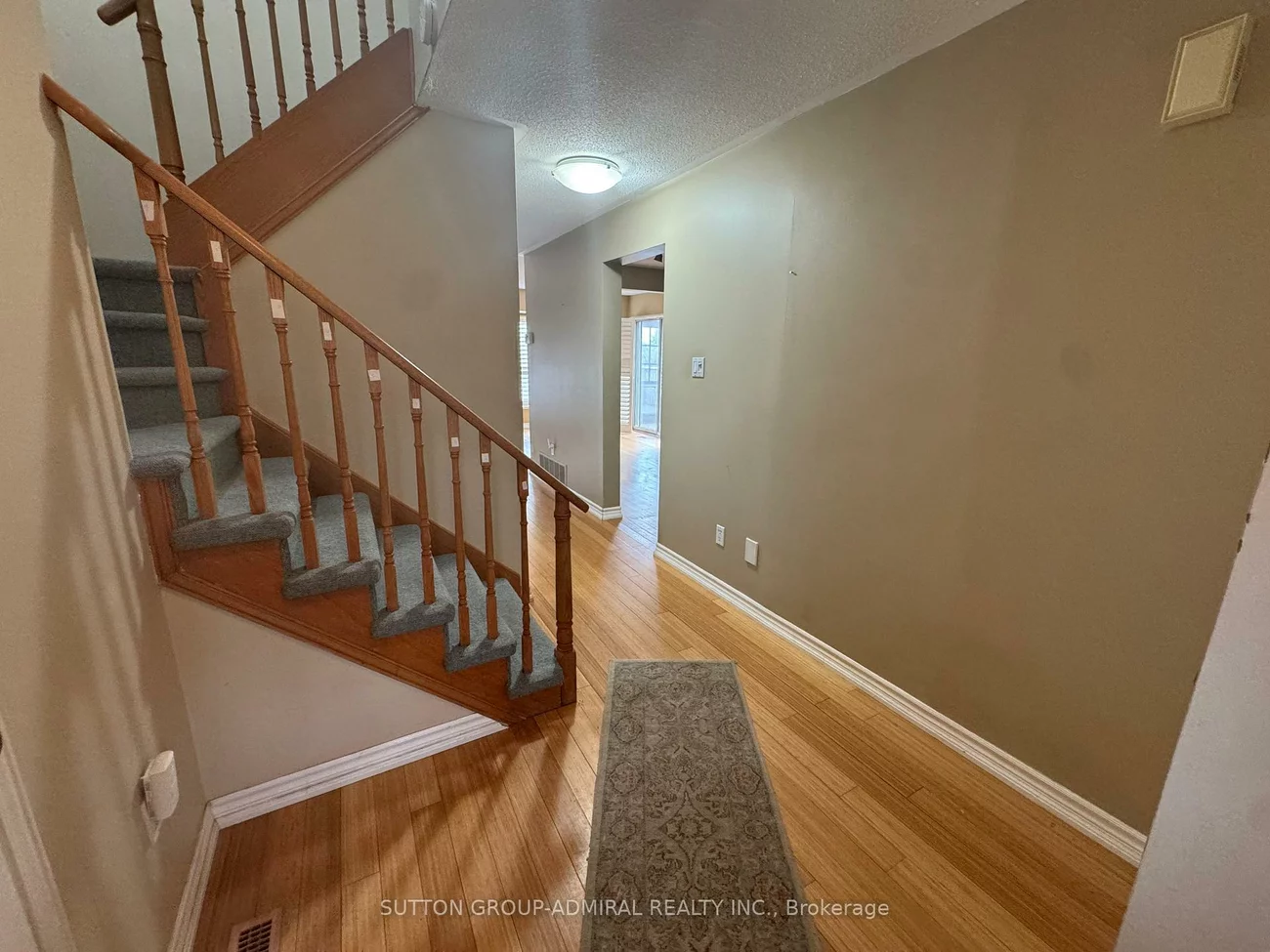 27, Dawson, Hills of St Andrew, Aurora