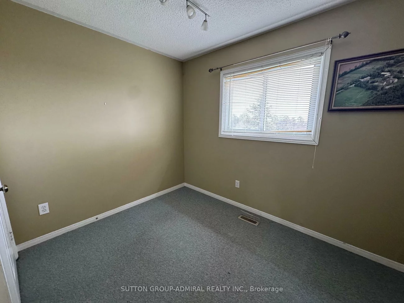 27, Dawson, Hills of St Andrew, Aurora