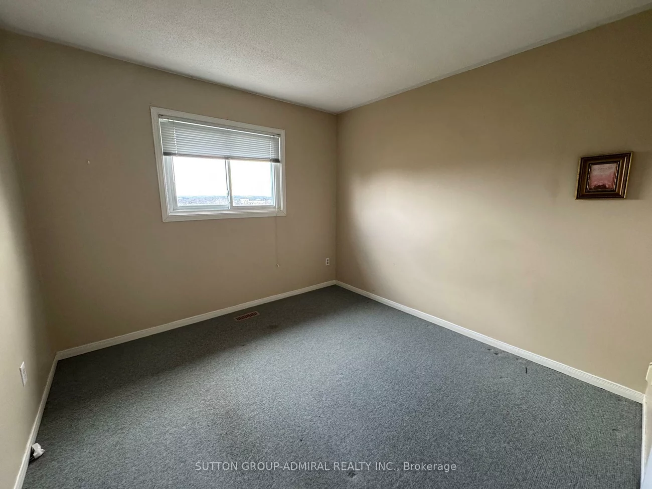 27, Dawson, Hills of St Andrew, Aurora