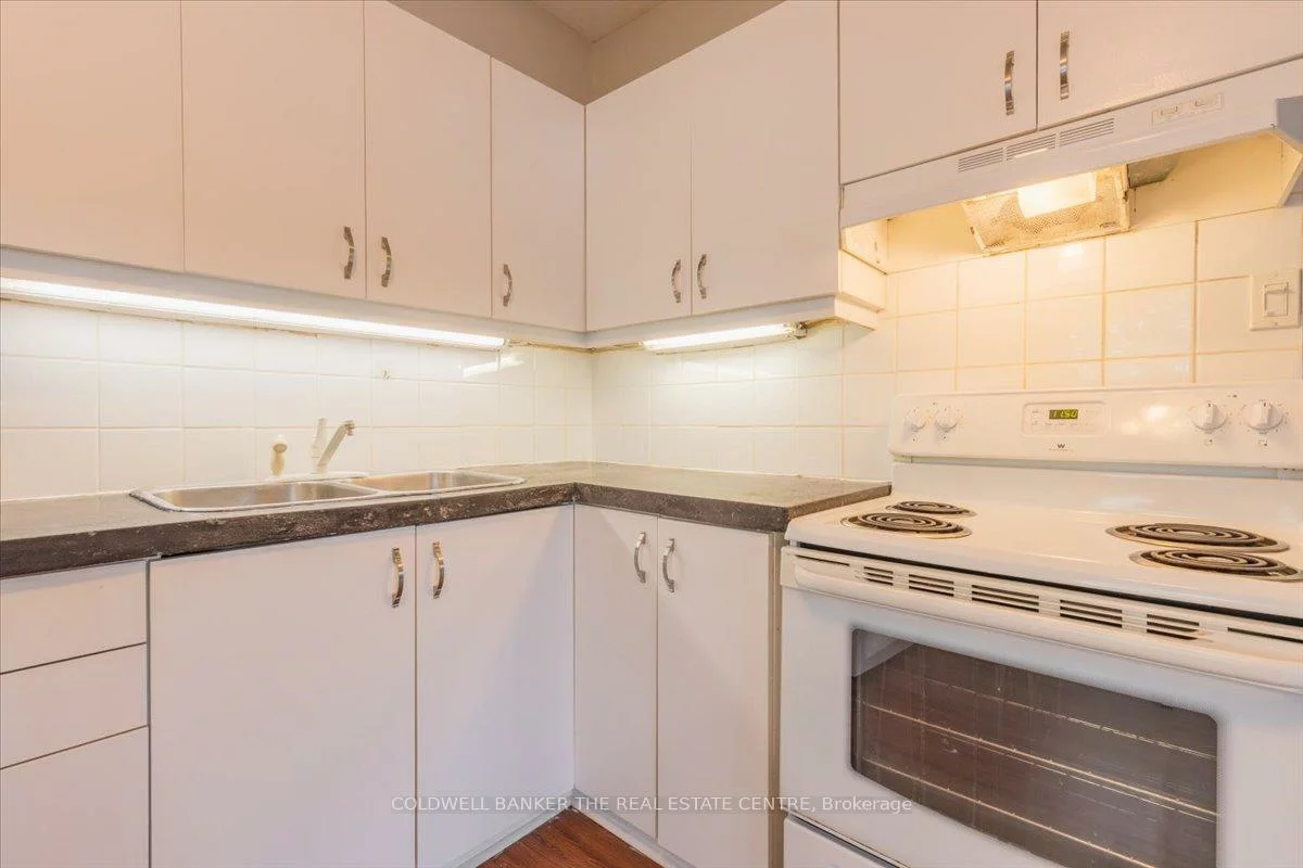 24, Maple, Aurora Village, Aurora